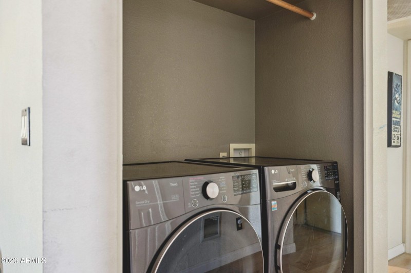 26-web-or-mls-W Comstock Dr-S0803-026
