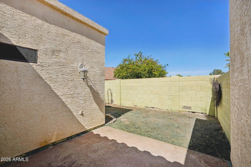30-web-or-mls-W Comstock Dr-S0803-030