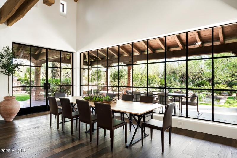 Great / Dining Room