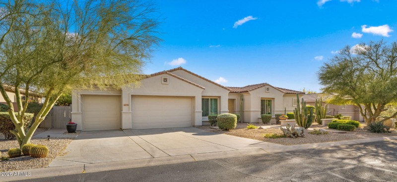 2-web-or-mls-Front yard1
