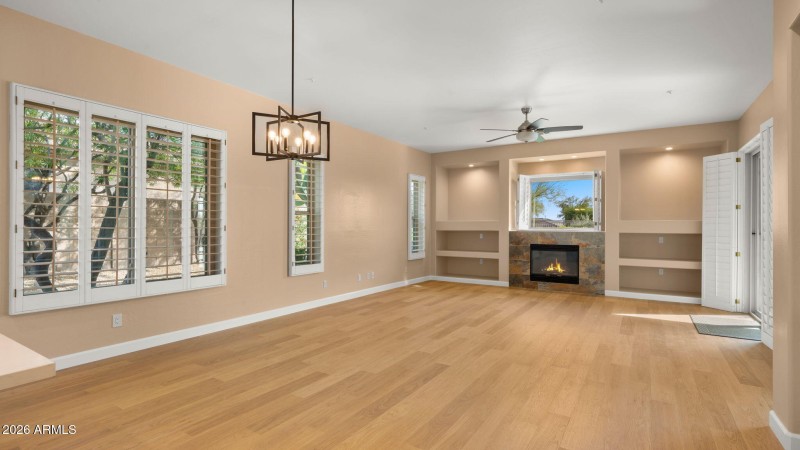 16-web-or-mls-Living Space2
