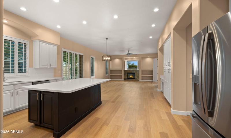 18-web-or-mls-Kitchen2