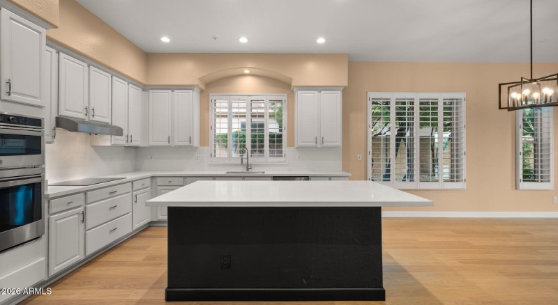 19-web-or-mls-Kitchen3