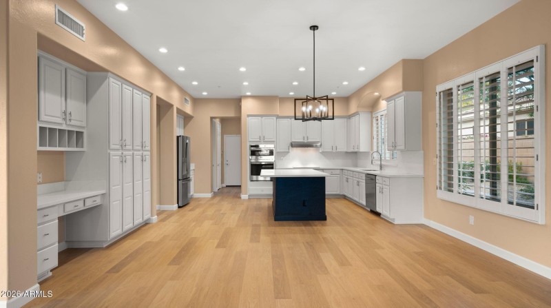 21-web-or-mls-Kitchen5