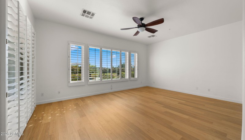 41-web-or-mls-Primary Bedroom3