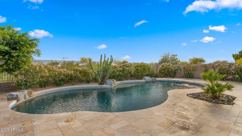 54-web-or-mls-Backyard4