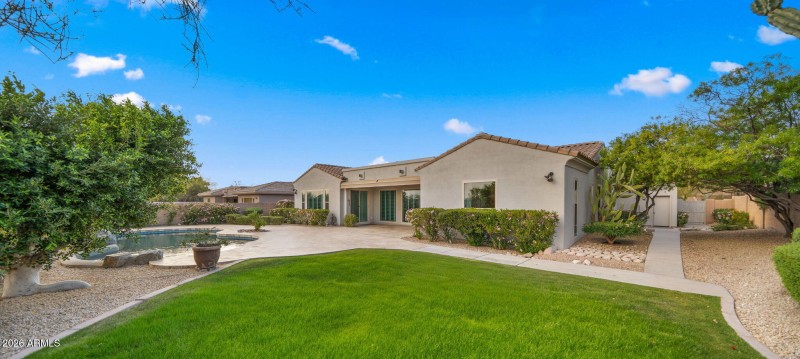 60-web-or-mls-Backyard6