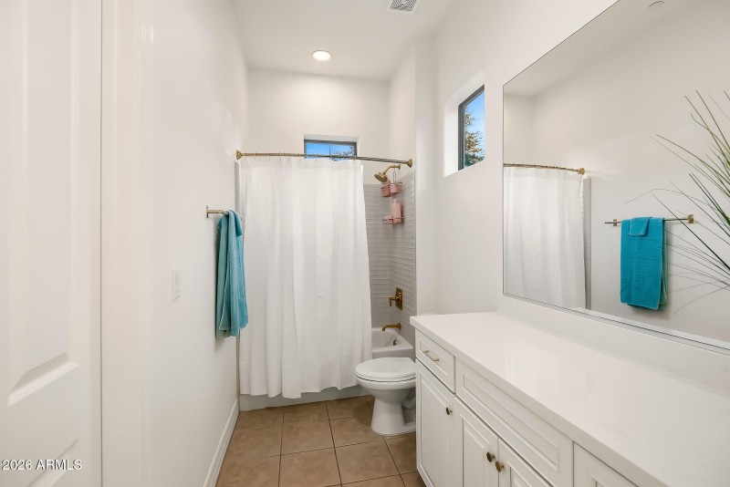 Ensuite 2