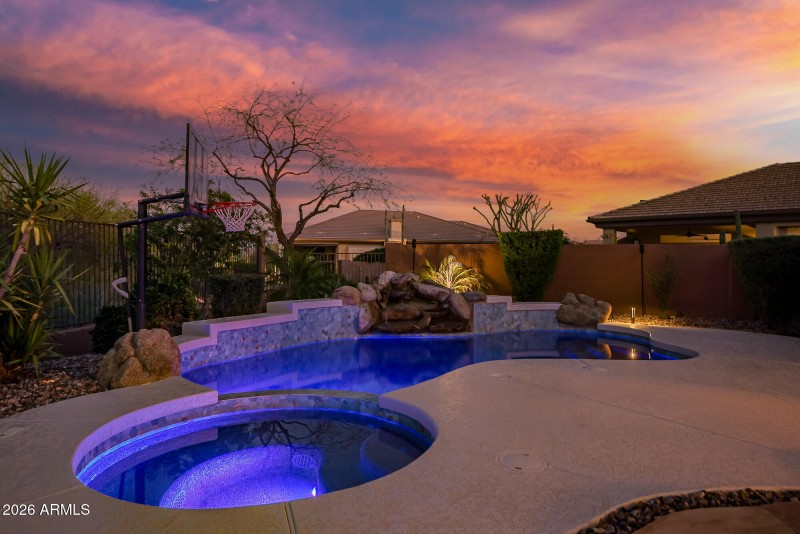 Pool & Spa
