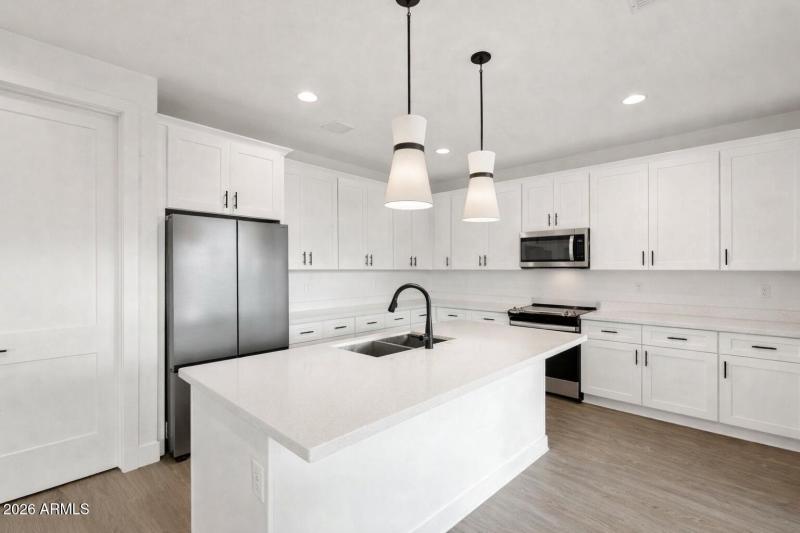 12-Kitchen (2)