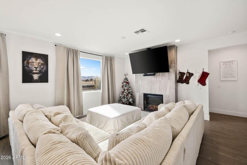9-Living Room
