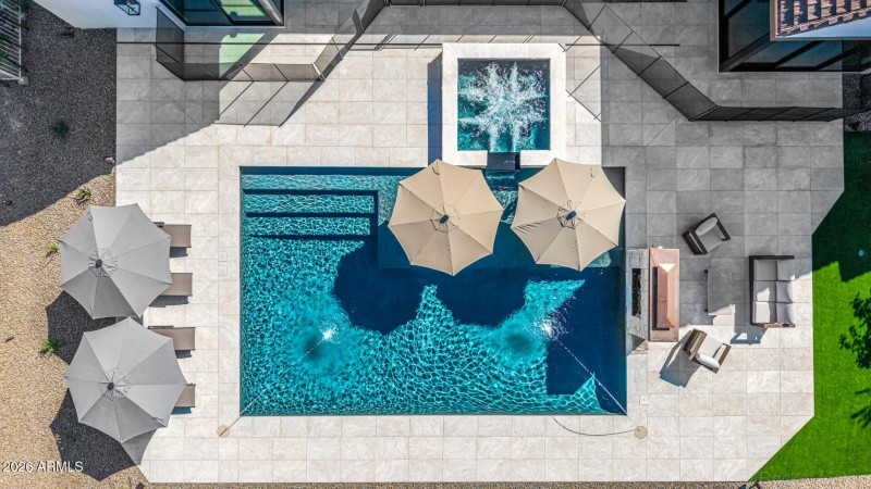 111-Desert Cove