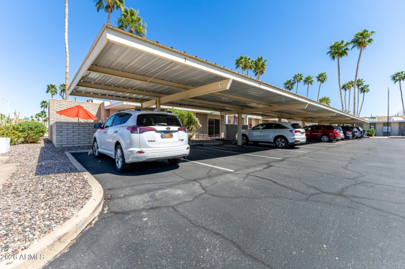 1 Carport