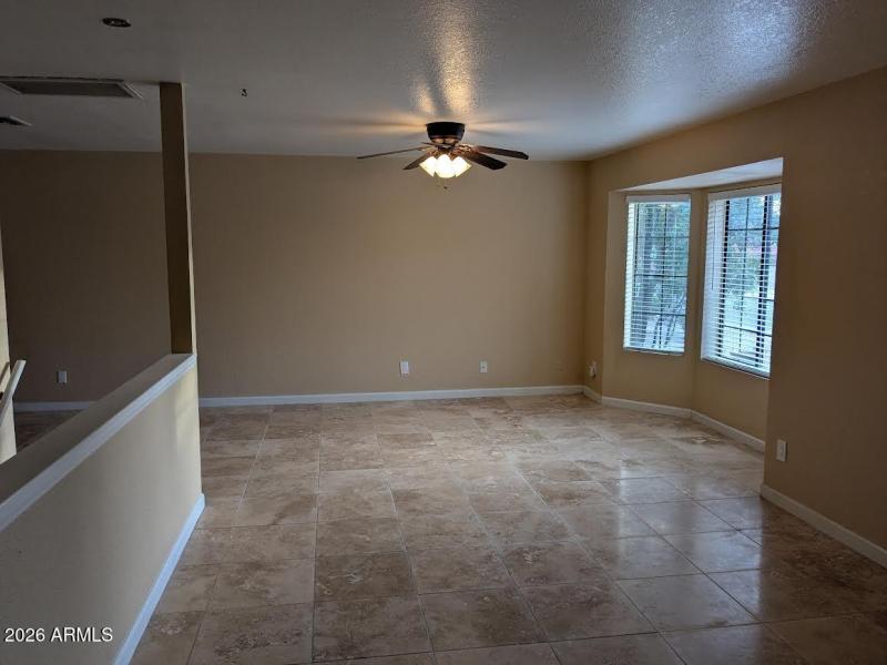 Entry / Dining