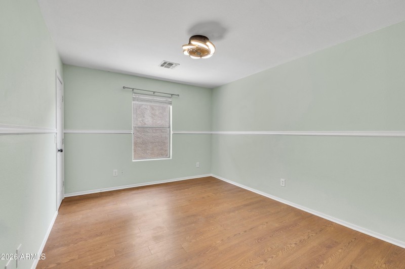 Guest Bedroom 01