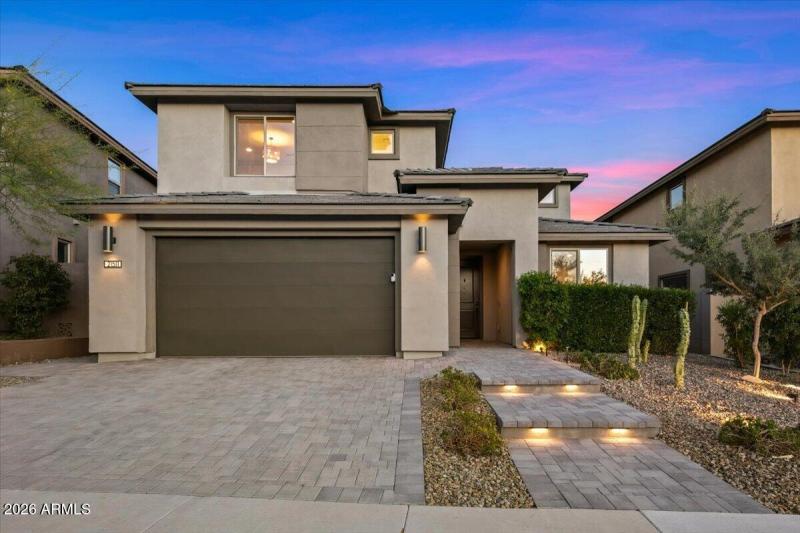 02-Driveway Views