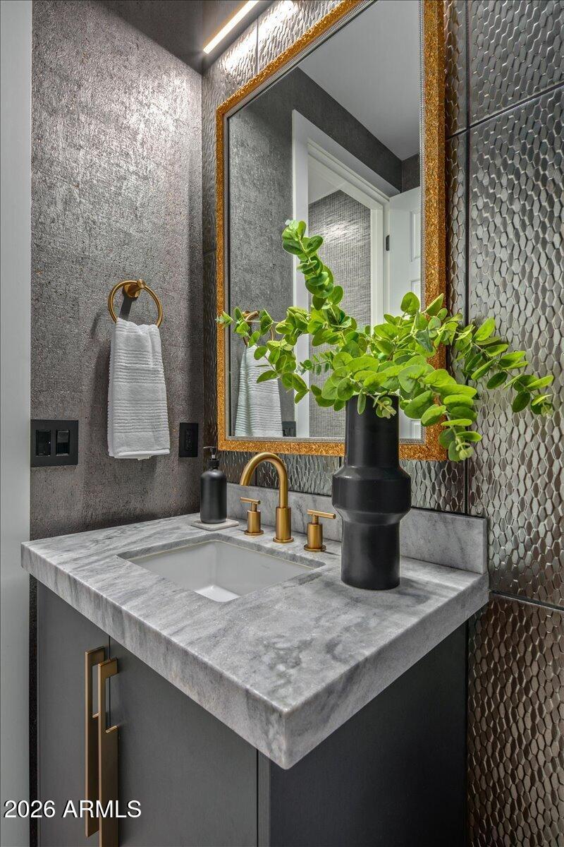 32-Powder Room