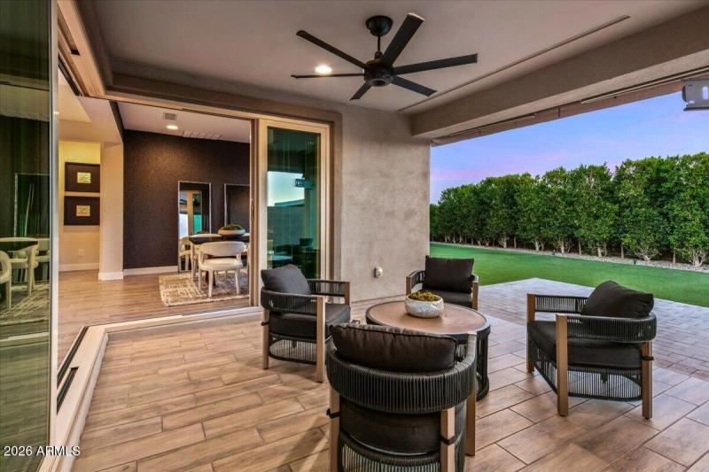 36-Patio Views