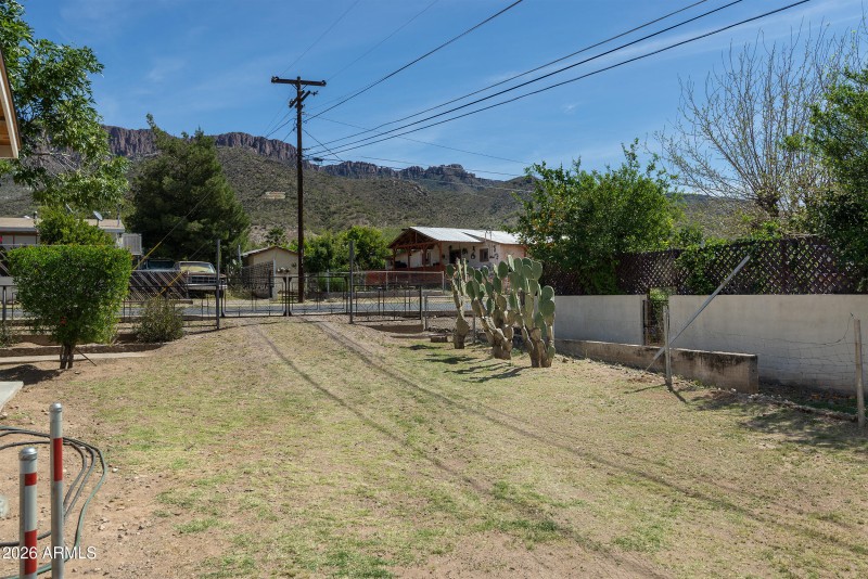 2 RV Gates