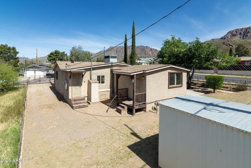 Drive Through Yard