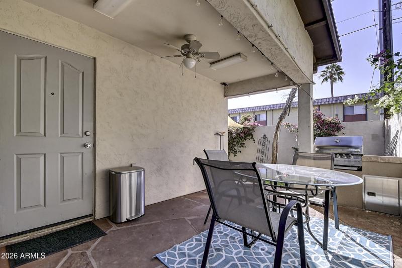 1027 W 19th St (55)