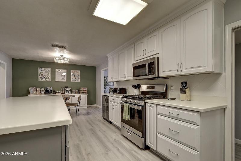 1027 W 19th St (11)