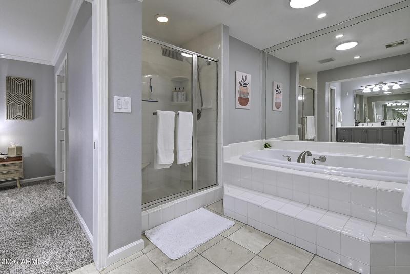 1027 W 19th St (36)