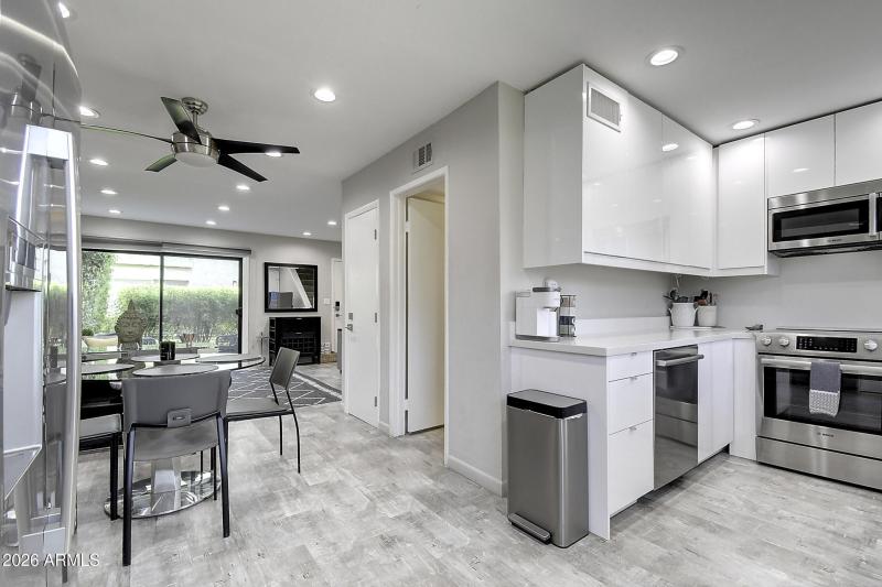 4610 N 68th St Unit 479 (13)