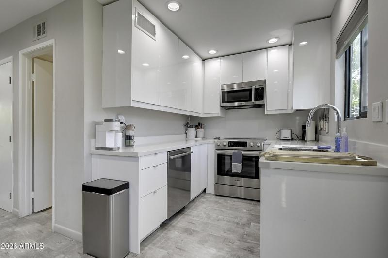 4610 N 68th St Unit 479 (10)