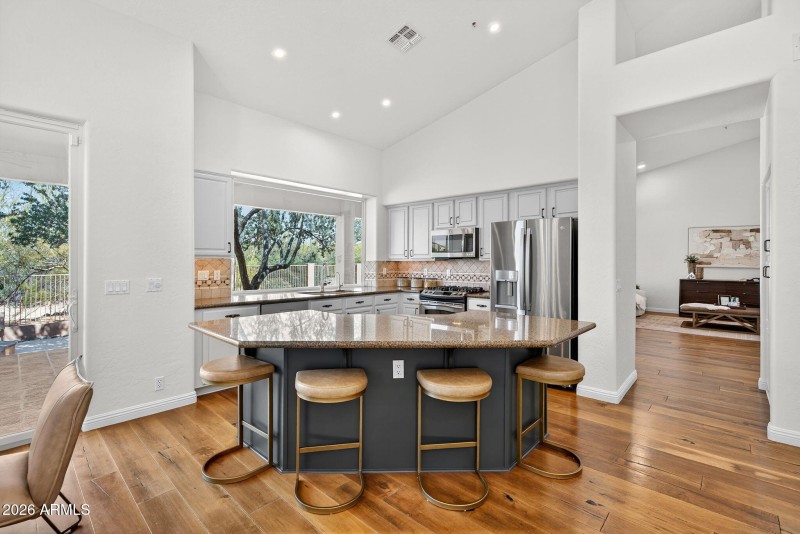 18-web-or-mls-055E Morning Vista Ln