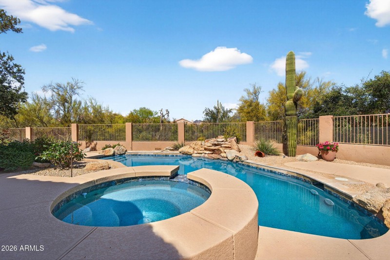 52-web-or-mls-083E Morning Vista Ln