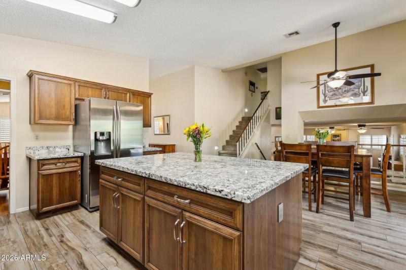 22-web-or-mls-10908-n-57th-ave