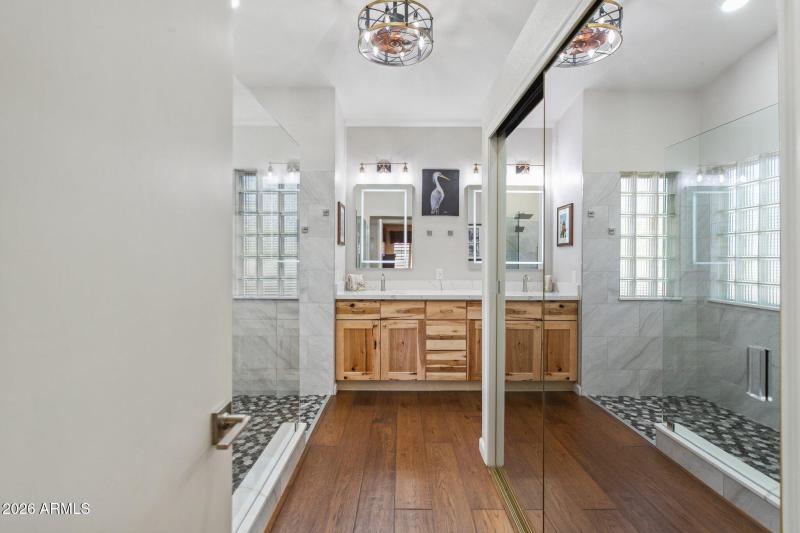 41-web-or-mls-10908-n-57th-ave