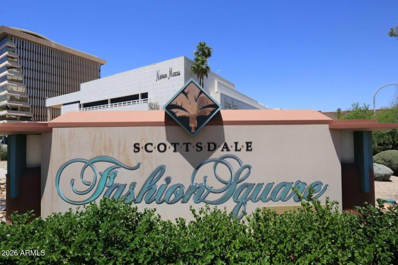 Fashion Square Mall