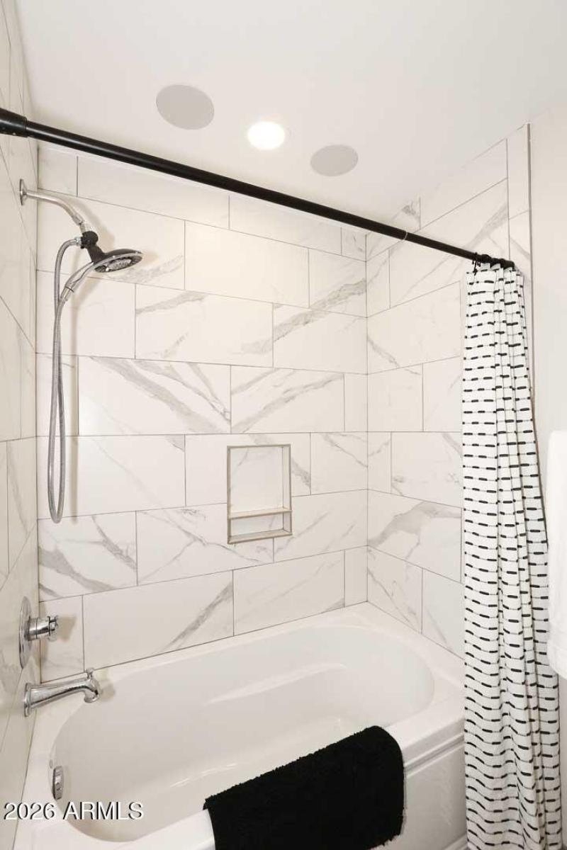Hall Bath-Tub