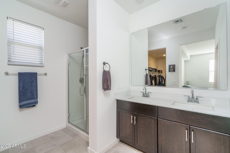 11) PRIMARY BATH