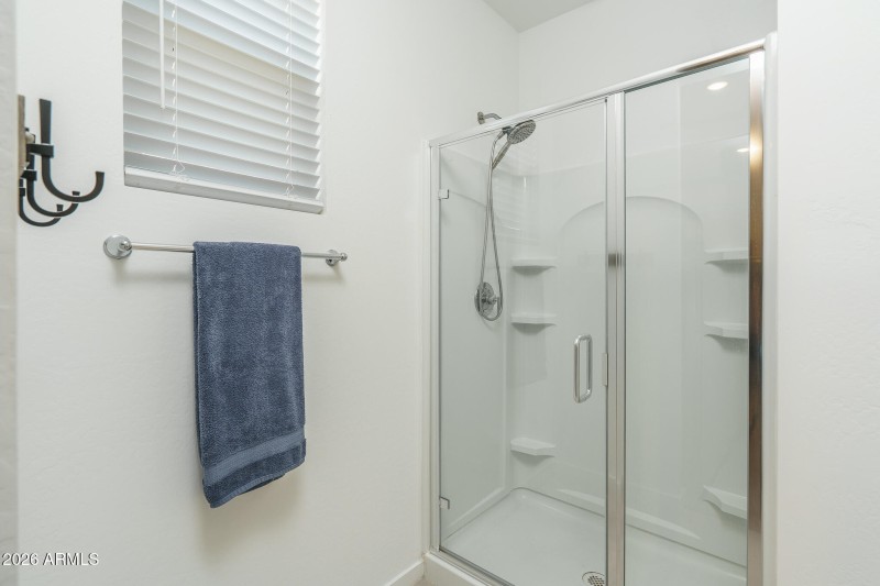 12) PRIMARY BATH