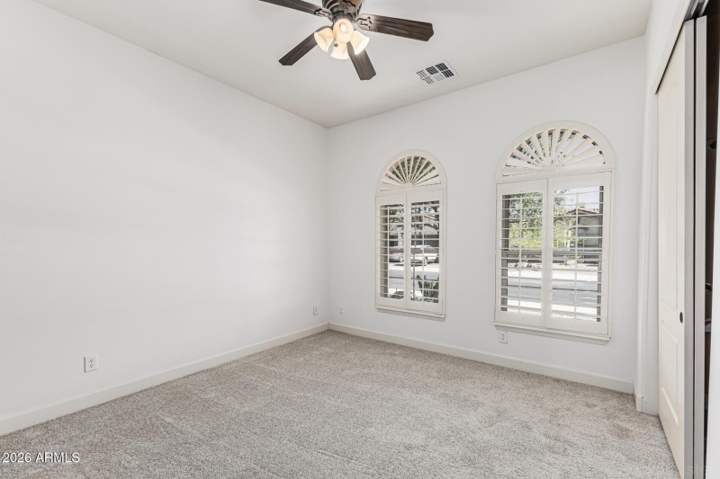 33 Willow