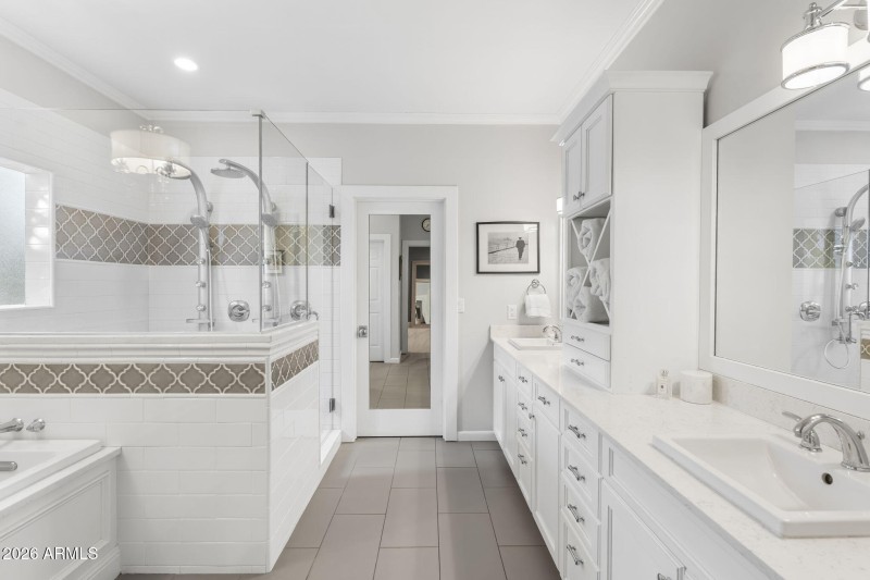 Primary bath