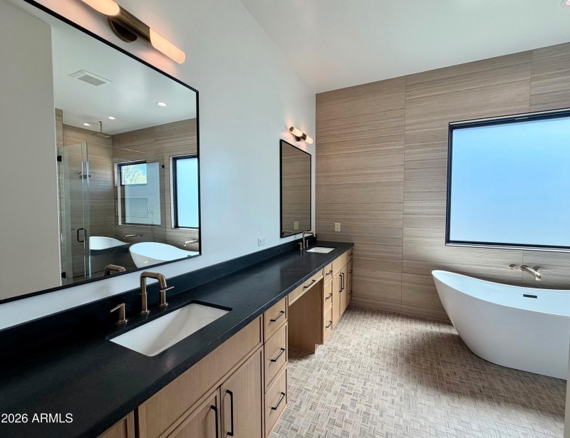 Owners Bath