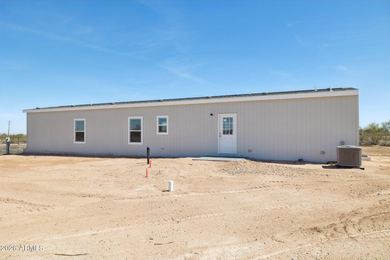 8-web-or-mls-50044-w-century-rd