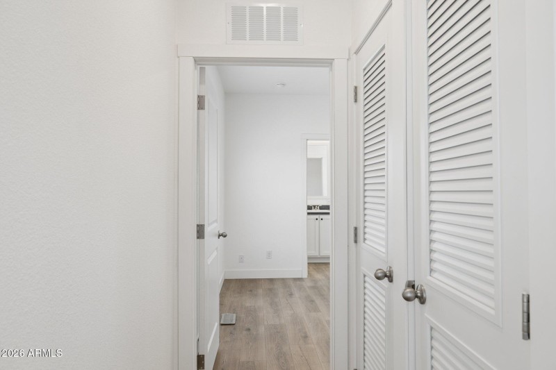16-web-or-mls-50044-w-century-rd