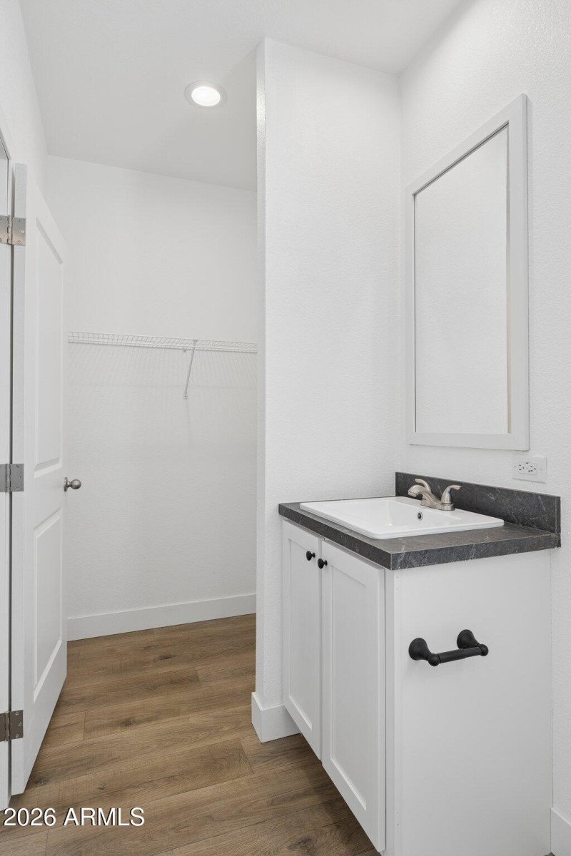 22-web-or-mls-50044-w-century-rd