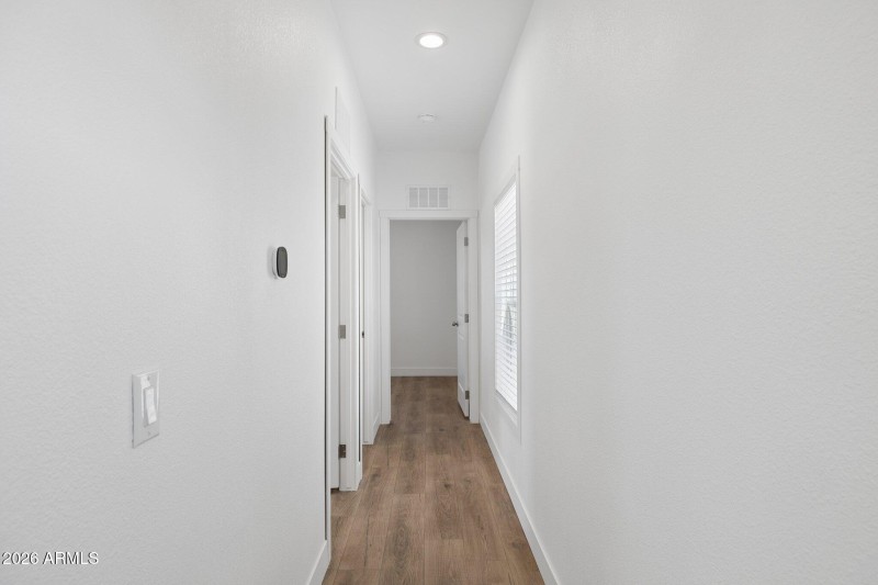 23-web-or-mls-50044-w-century-rd