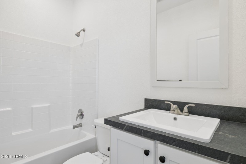 28-web-or-mls-50044-w-century-rd