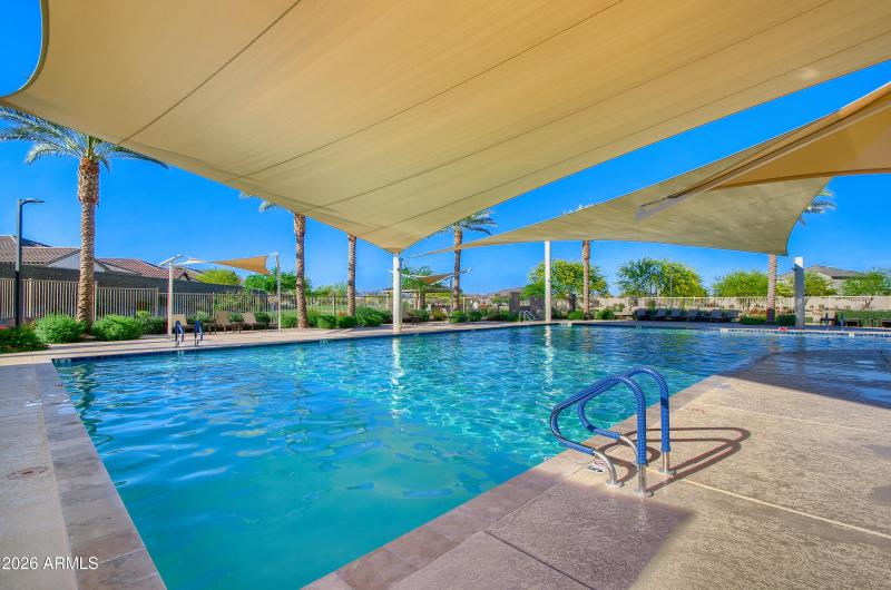 16016 W Creedance Blvd - MLS Sized - 010