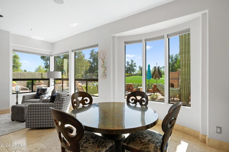 Eat-in Kitchen