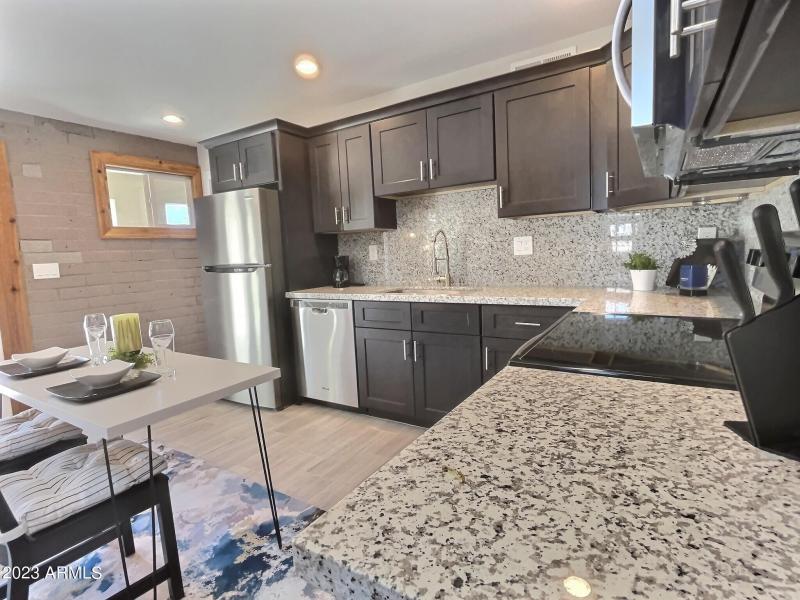 Kitchen Cabinets and Counters