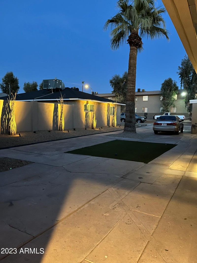 Exterior 1