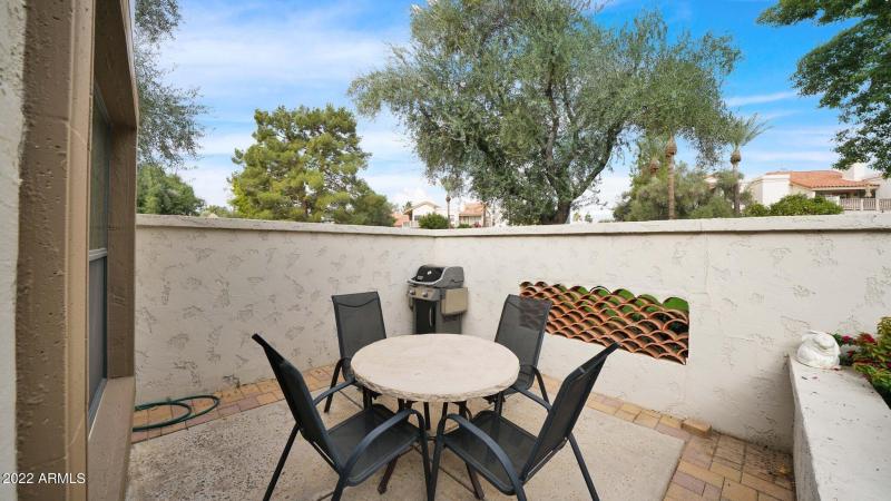 AV 89 front Patio